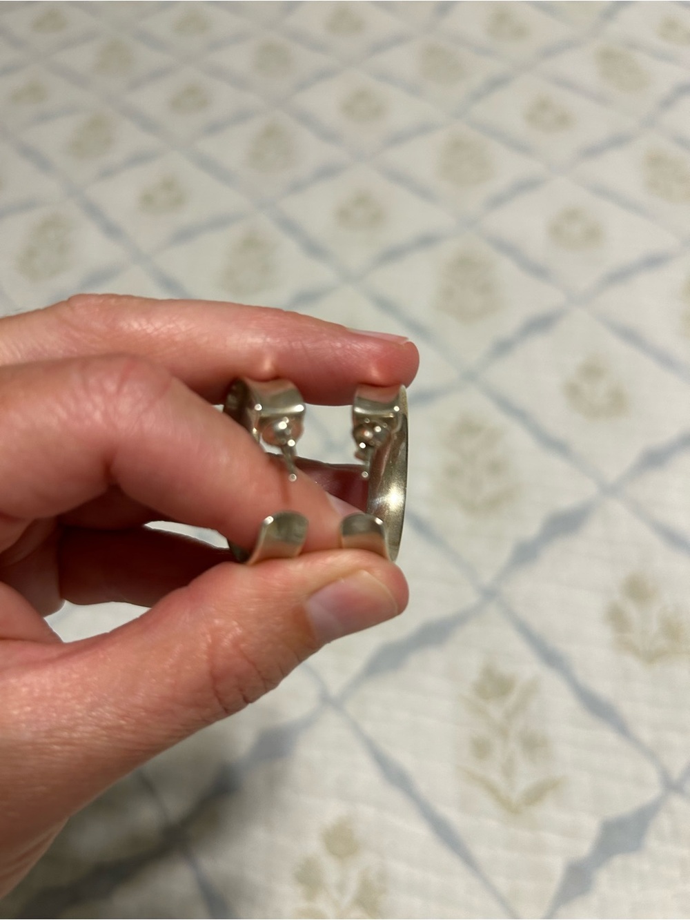 James Avery Bold Silver Hoop Earrings - size medium - Picture 4 of 6